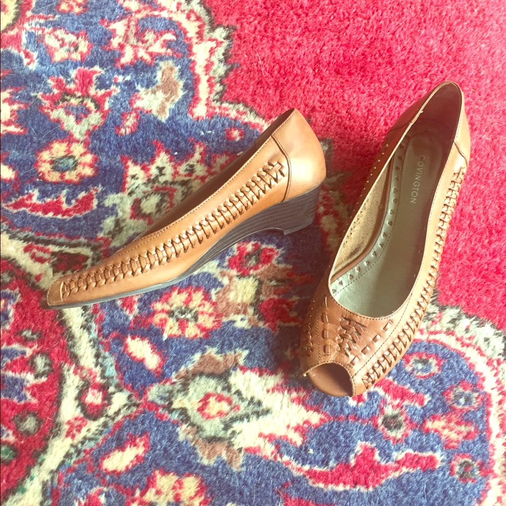 Women’s wedge sandals 8.5